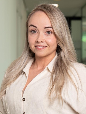 Chantal van den Broek